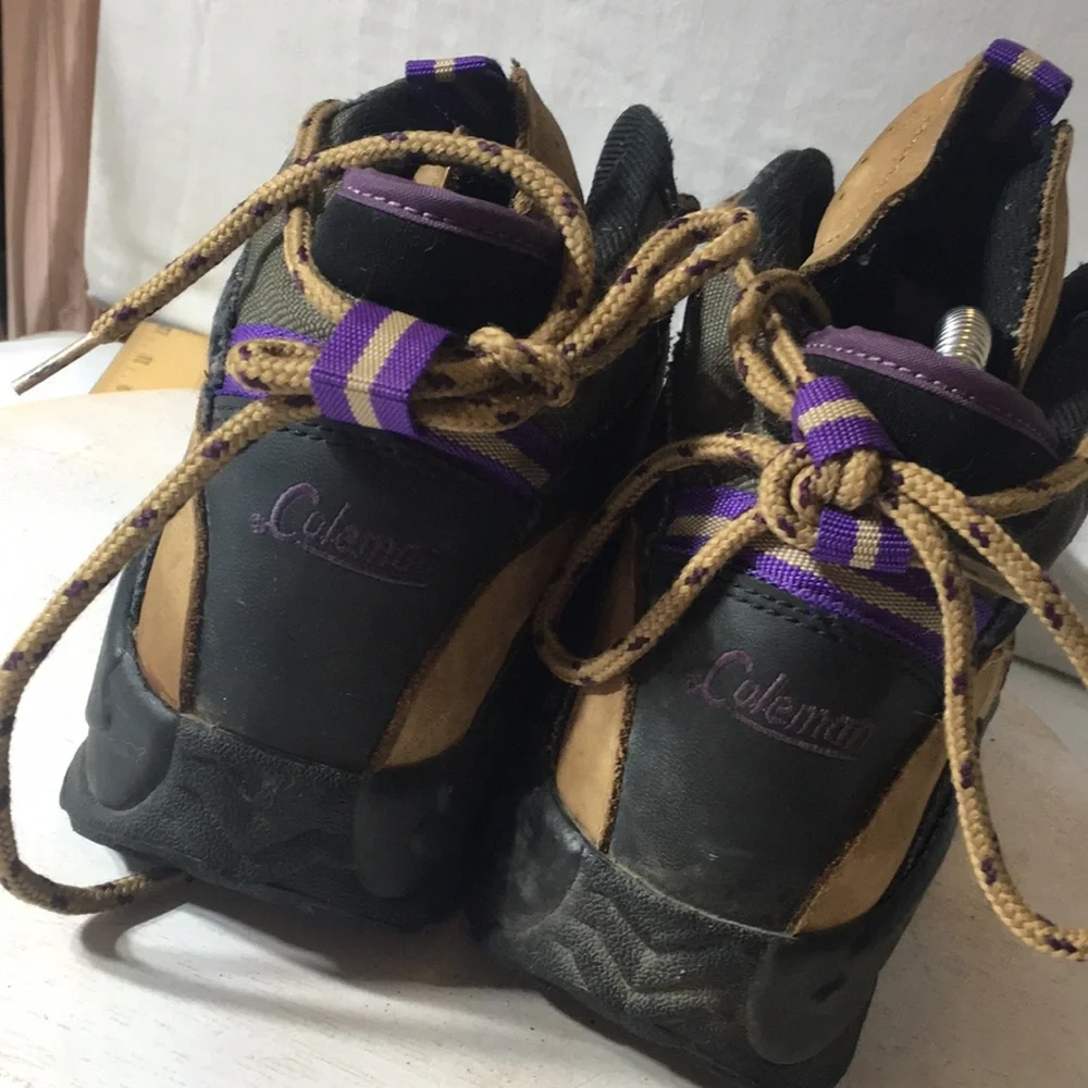 Coleman womens brown/lavender detailing hiking boot size 9 1/2